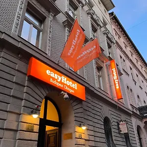 *** Hotel Easyhotel Oktogon Ungarn